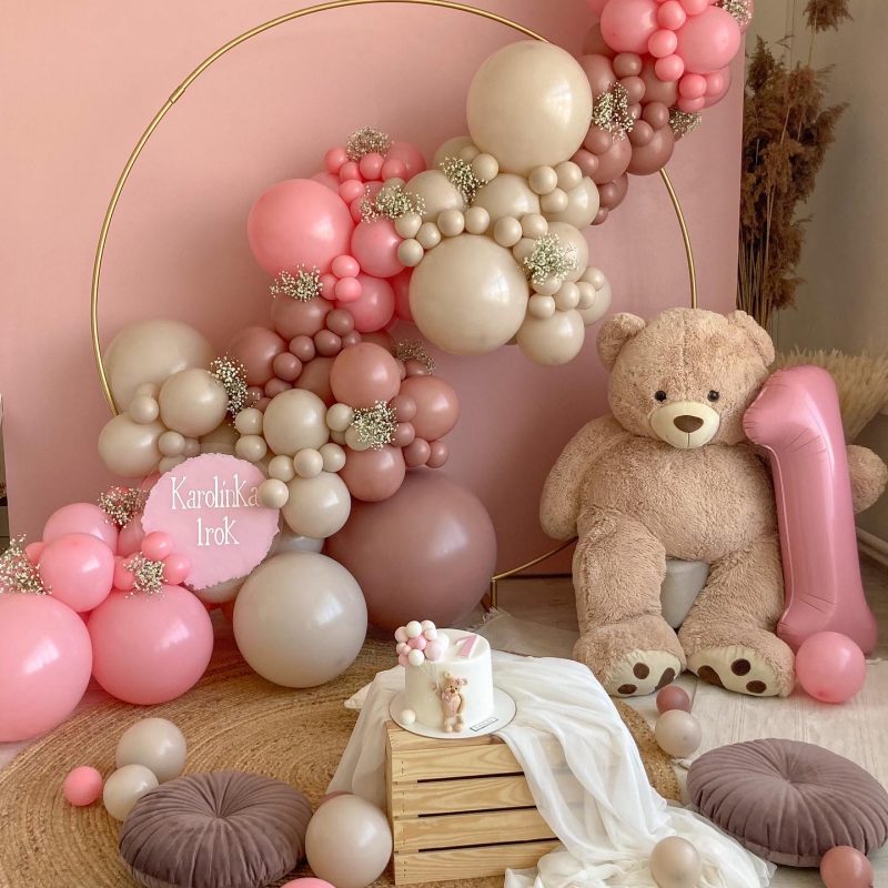 Tématická oslava narozenin, medvídková party, balónková girlanda, dekorace na míru, fotostěna, fotokoutek pro děti